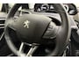 Peugeot 208 1.2 PureTech Signature 110 PK | Automaat | Apple Carplay | Parkeersensor | Navigatie | Cruise Control | Airco | Licht Metalen Velgen | 1e eigenaar