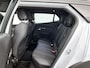 Peugeot 2008 GT Hybrid 145pk Automaat | Navigatie | Achteruitrijcamera | Climate Control | Adaptieve Cruise Control | Full Led koplampen | Parkeersensoren v+a | Keyless | Armsteun | Draadloze Apple Carplay / Android Auto | Digitaal instrumentenpaneel | DAB+ radio | Afwijkende dakkleur | Donker getint glas | 17" lichtmetalen velgen |