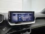 Peugeot 2008 GT Hybrid 145pk Automaat | Navigatie | Achteruitrijcamera | Climate Control | Adaptieve Cruise Control | Full Led koplampen | Parkeersensoren v+a | Keyless | Armsteun | Draadloze Apple Carplay / Android Auto | Digitaal instrumentenpaneel | DAB+ radio | Afwijkende dakkleur | Donker getint glas | 17" lichtmetalen velgen |