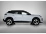 Peugeot 2008 GT Hybrid 145pk Automaat | Navigatie | Achteruitrijcamera | Climate Control | Adaptieve Cruise Control | Full Led koplampen | Parkeersensoren v+a | Keyless | Armsteun | Draadloze Apple Carplay / Android Auto | Digitaal instrumentenpaneel | DAB+ radio | Afwijkende dakkleur | Donker getint glas | 17" lichtmetalen velgen |
