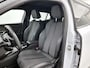 Peugeot 2008 GT Hybrid 145pk Automaat | Navigatie | Achteruitrijcamera | Climate Control | Adaptieve Cruise Control | Full Led koplampen | Parkeersensoren v+a | Keyless | Armsteun | Draadloze Apple Carplay / Android Auto | Digitaal instrumentenpaneel | DAB+ radio | Afwijkende dakkleur | Donker getint glas | 17" lichtmetalen velgen |