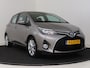Toyota Yaris 1.5 Hybrid Dynamic | LM velgen | Metallic lak | Mistlampen |