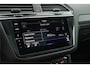 Volkswagen Tiguan 1.4 TSI 245pk eHybrid R-Line Business+ Black Style Panoramadak Trekhaak Stoelverwarming