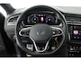 Volkswagen Tiguan 1.4 TSI 245pk eHybrid R-Line Business+ Black Style Panoramadak Trekhaak Stoelverwarming
