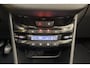 Peugeot 2008 1.2 PureTech Active | Navigatie | Panoramadak | Trekhaak | Climate Control | Parkeersensoren achter |