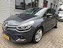 Renault Clio 1.5 dCi Ecoleader Limited -5DRS.-AIRCO-CRUISECONTROL-NAVI-BLUETOOTH-BASSREFLEX-ISOFIX-DISTRIBUTIE V.V. IN 2024!