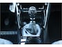 Peugeot 2008 1.2 PURETECH 100PK ALLURE | Climate controle | Cruise Controle | 17'' Lichtmetalen velgen | 360° camera | Navigatie | Achterbank in delen neerklapbaar | Achteruitrijcamera | Achteruitrijcamera