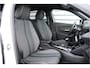 Peugeot 2008 1.2 PURETECH 100PK ALLURE | Climate controle | Cruise Controle | 17'' Lichtmetalen velgen | 360° camera | Navigatie | Achterbank in delen neerklapbaar | Achteruitrijcamera | Achteruitrijcamera