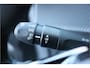 Peugeot 2008 1.2 PURETECH 100PK ALLURE | Climate controle | Cruise Controle | 17'' Lichtmetalen velgen | 360° camera | Navigatie | Achterbank in delen neerklapbaar | Achteruitrijcamera | Achteruitrijcamera