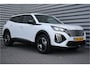 Peugeot 2008 1.2 PURETECH 100PK ALLURE | Climate controle | Cruise Controle | 17'' Lichtmetalen velgen | 360° camera | Navigatie | Achterbank in delen neerklapbaar | Achteruitrijcamera | Achteruitrijcamera