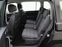 Volkswagen Touran 1.5TSI/150PK Comfortline 7p DSG · Apple/Android Car play · Camera + Parkeersensoren · Stoelverwarming