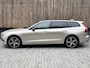 Volvo V60 2.0 B3 Essential Automaat | Google Maps Navigatiesysteem | Apple CarPlay | LED verlichting | Stoel & stuurwielverwarming | Cruise & Climate control | Draadloze telefoonlader | Achteruitrijcamera | Parkeersensoren achter