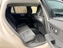Volvo V60 2.0 B3 Essential Automaat | Google Maps Navigatiesysteem | Apple CarPlay | LED verlichting | Stoel & stuurwielverwarming | Cruise & Climate control | Draadloze telefoonlader | Achteruitrijcamera | Parkeersensoren achter