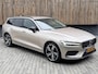 Volvo V60 2.0 B3 Essential Automaat | Google Maps Navigatiesysteem | Apple CarPlay | LED verlichting | Stoel & stuurwielverwarming | Cruise & Climate control | Draadloze telefoonlader | Achteruitrijcamera | Parkeersensoren achter