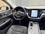 Volvo V60 2.0 B3 Essential Automaat | Google Maps Navigatiesysteem | Apple CarPlay | LED verlichting | Stoel & stuurwielverwarming | Cruise & Climate control | Draadloze telefoonlader | Achteruitrijcamera | Parkeersensoren achter
