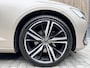 Volvo V60 2.0 B3 Essential Automaat | Google Maps Navigatiesysteem | Apple CarPlay | LED verlichting | Stoel & stuurwielverwarming | Cruise & Climate control | Draadloze telefoonlader | Achteruitrijcamera | Parkeersensoren achter