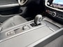 Volvo V60 2.0 B3 Essential Automaat | Google Maps Navigatiesysteem | Apple CarPlay | LED verlichting | Stoel & stuurwielverwarming | Cruise & Climate control | Draadloze telefoonlader | Achteruitrijcamera | Parkeersensoren achter