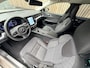 Volvo V60 2.0 B3 Essential Automaat | Google Maps Navigatiesysteem | Apple CarPlay | LED verlichting | Stoel & stuurwielverwarming | Cruise & Climate control | Draadloze telefoonlader | Achteruitrijcamera | Parkeersensoren achter