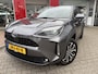 Toyota Yaris Cross 1.5 Hybrid Dynamic | Sensoren | Blindspot | Stuur + stoelverwarm