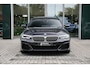BMW 5-Serie Touring M-Sportpakket | Panoramadak | Trekhaak | Head-Up Display | Parking Assistant | Hifi audiosysteem |