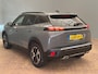 Peugeot 2008 1.2 Hybrid 136 Allure Parkeersensoren Rondom | Digitaal Dashboard | Carplay | 17" Lichtmetaal | Leder/Stof | Cruise | Climate | Airco (automatisch) | Apple Carplay/Android Auto|telefoonintegratie premium | Cruise control