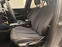 Peugeot 2008 1.2 Hybrid 136 Allure Parkeersensoren Rondom | Digitaal Dashboard | Carplay | 17" Lichtmetaal | Leder/Stof | Cruise | Climate | Airco (automatisch) | Apple Carplay/Android Auto|telefoonintegratie premium | Cruise control