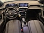 Peugeot 2008 1.2 Hybrid 136 Allure Parkeersensoren Rondom | Digitaal Dashboard | Carplay | 17" Lichtmetaal | Leder/Stof | Cruise | Climate | Airco (automatisch) | Apple Carplay/Android Auto|telefoonintegratie premium | Cruise control