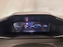 Peugeot 2008 1.2 Hybrid 136 Allure Parkeersensoren Rondom | Digitaal Dashboard | Carplay | 17" Lichtmetaal | Leder/Stof | Cruise | Climate | Airco (automatisch) | Apple Carplay/Android Auto|telefoonintegratie premium | Cruise control