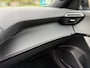 Peugeot 2008 1.2 Hybrid 136 GT Automaat | 360 Camera | Navi | Apple CarPlay/Android Auto | H-Leder | Clima | PDC | Cruise | LED |