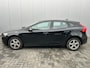 Volvo V40 1.6 T2 | 1e Eig. | 100% dealer onderhouden | Trekhaak | Navi | Clima | Park. sensor | Cruise |