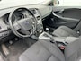 Volvo V40 1.6 T2 | 1e Eig. | 100% dealer onderhouden | Trekhaak | Navi | Clima | Park. sensor | Cruise |