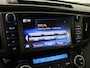 Toyota RAV4 2.5 Hybrid AWD Style | Afneembare trekhaak | Halflederen interieur | 1650 kg trekgewicht |