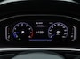 Volkswagen T-Roc 1.5 TSI R-Line Automaat | Carplay navigatie | Camera | Adaptive