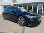 Volkswagen Golf Variant 1.5 eTSI R-Line Panoramadak!