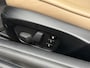 BMW 3-Serie E93 LCI 320d Cabriolet High Executive Aut.-6 | 73.755 km.! | 2e eigenaresse | 100% dealer-onderhouden | Youngtimer | Bijtellingsvriendelijk! |