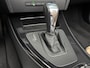 BMW 3-Serie E93 LCI 320d Cabriolet High Executive Aut.-6 | 73.755 km.! | 2e eigenaresse | 100% dealer-onderhouden | Youngtimer | Bijtellingsvriendelijk! |