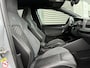 Volkswagen Golf VIII 1.5 eTSI R-Line! Camera! Cruise! Navi!