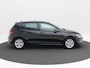 Volkswagen Golf 1.0 TSi 110 Pk Comfortline | Adaptive Cruise | Carplay | Navigatiesysteem | Climate Control | Parkeersensoren | LED | Privacy Glass | 16 Inch | 45.991 Km!