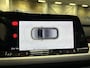 Volkswagen Golf 1.0 110pk DSG eTSI Life · Apple/Android Car Play · Navigatie · P-Sensoren · Sfeerverlichting · Getint Glas · 16'' Inch · Garantie t/m 17-04-2027 of 100.000km