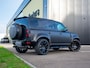 Land Rover Defender 2.0 P300e 110 X-Dynamic l Urban velgen l Treeplank l Matt PPF l Uitlaatstukken l Trekhaak