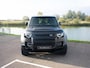 Land Rover Defender 2.0 P300e 110 X-Dynamic l Urban velgen l Treeplank l Matt PPF l Uitlaatstukken l Trekhaak