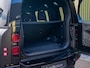 Land Rover Defender 2.0 P300e 110 X-Dynamic l Urban velgen l Treeplank l Matt PPF l Uitlaatstukken l Trekhaak