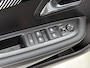 Peugeot 208 Hybrid Allure 100pk Automaat | Climate Control | Navigatie | Cruise Control | Parkeersensoren Voor + Achter | LED Koplampen | 16" Lichtmetalen Velgen | Apple Carplay/Android Auto |