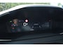 Peugeot 2008 Allure | Advanced Active Safety Brake met camera en radar | Climate Control | Dashboard in zacht materiaal met carboneffect en hoogglans zwarte sierstrip