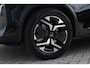 Peugeot 2008 Allure | Advanced Active Safety Brake met camera en radar | Climate Control | Dashboard in zacht materiaal met carboneffect en hoogglans zwarte sierstrip