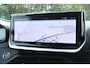 Peugeot 2008 Allure | Advanced Active Safety Brake met camera en radar | Climate Control | Dashboard in zacht materiaal met carboneffect en hoogglans zwarte sierstrip
