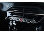 Peugeot 2008 Allure | Advanced Active Safety Brake met camera en radar | Climate Control | Dashboard in zacht materiaal met carboneffect en hoogglans zwarte sierstrip