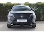 Peugeot 2008 Allure | Advanced Active Safety Brake met camera en radar | Climate Control | Dashboard in zacht materiaal met carboneffect en hoogglans zwarte sierstrip