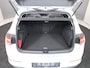 Volkswagen Golf 1.5 eTSI Style 130 pk Automaat (DSG) | Navigatie | Panoramadak | Parkeersensoren | Adaptieve cruise control | Stoelverwarming |