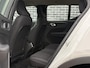 Volvo XC40 1.5 T2 Business Pro | Adaptieve Cruise Control | Trekhaak | Navigatie | Apple CarPlay & Android Auto | Dodehoek Detectie | Parkeersensoren Voor + Achter + Parkeercamera |